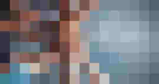 Übereinandergelegte Hände als Zeichen für Teamarbeit und gemeinsame Verantwortung in der Hausverwaltung️